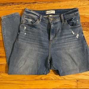 A&F size 6 XS curve love!